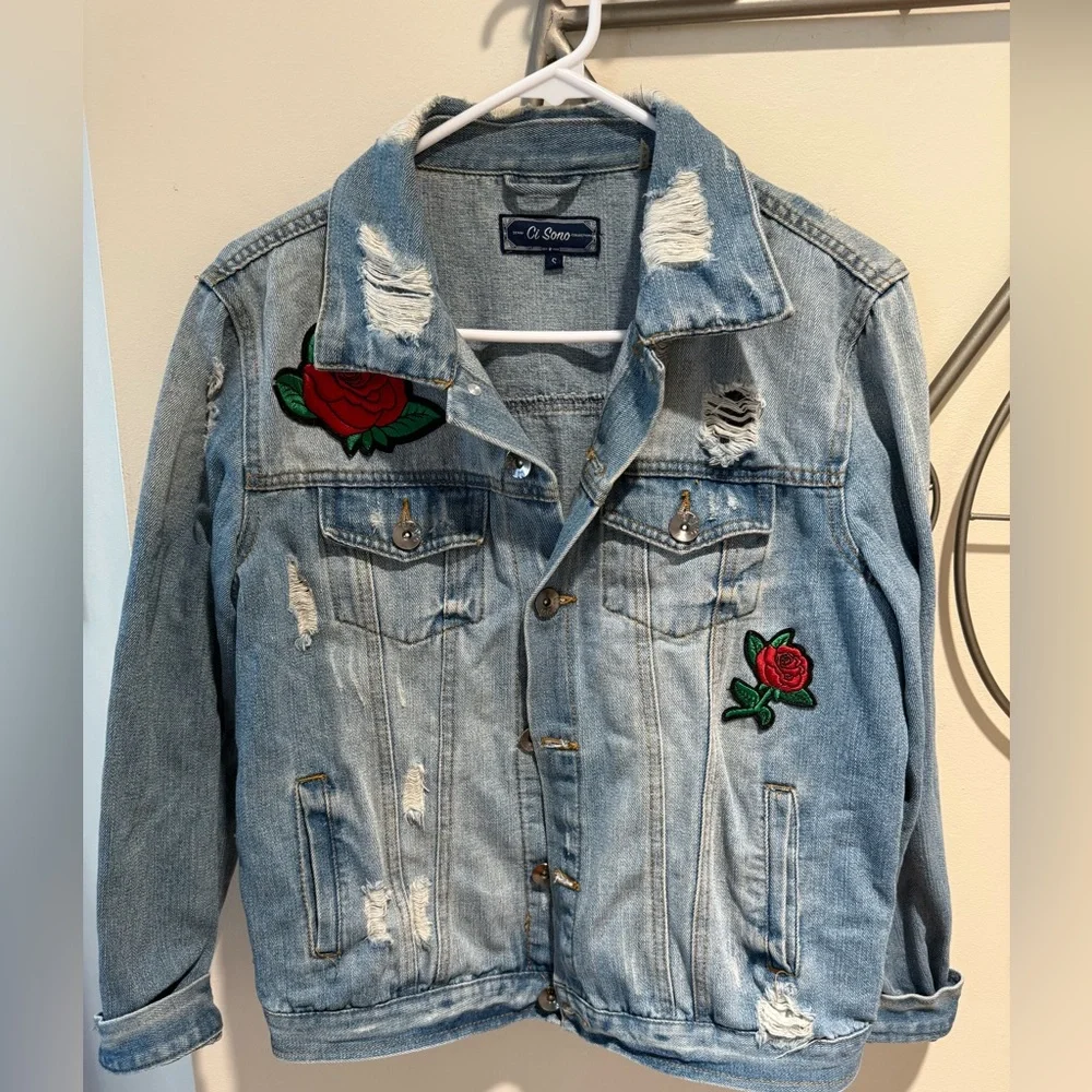 Ci Sono Light Blue Distressed Denim Jacket with Red Rose Patches Size S - Picture 1 of 4